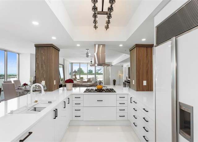Property at 3535 S Ocean Dr #402, Hollywood, FL 33019, 3 beds, 3.5 baths