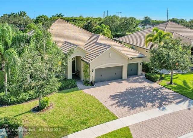 Property at 4351 Siena Cir, Wellington, FL 33414, 5 beds, 3.5 baths