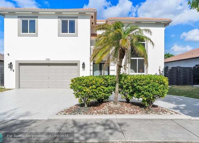 Property at 16671 NW 89th Pl, Hialeah, FL 33018, 4 beds, 3 baths