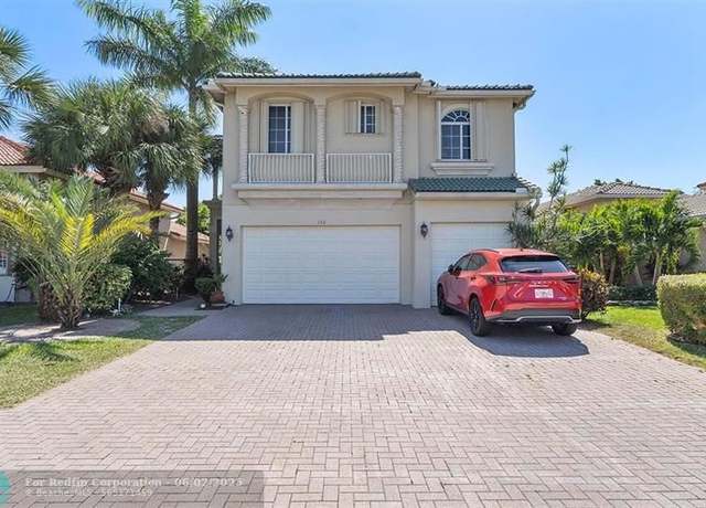Property at 132 Catania Way, Royal Palm Beach, FL 33411, 5 beds, 4 baths