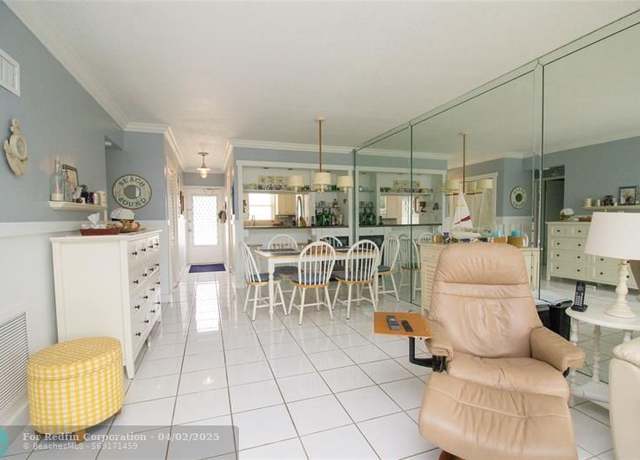 Property at 298 SE 6th Ave #9, Pompano Beach, FL 33060, 2 beds, 2 baths