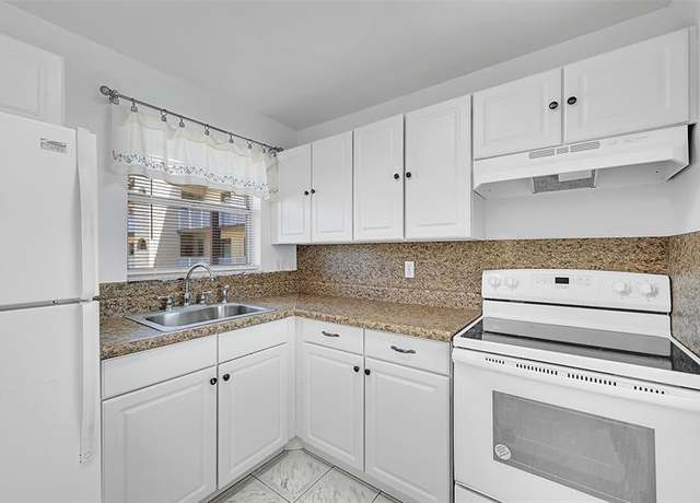 Property at 8880 Sunrise Lakes Blvd #208, Sunrise, FL 33322, 1 bed, 1 bath