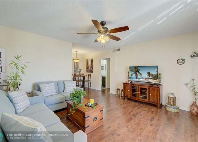 Property at 2181 NE 67th St #622, Fort Lauderdale, FL 33308, 2 beds, 1.5 baths