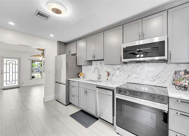Property at 230 NW 52nd Ct, Fort Lauderdale, FL 33309, 2 beds, 1 bath
