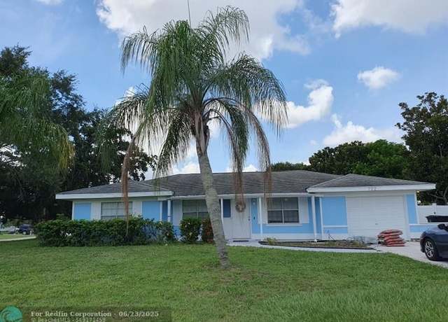 Property at 702 SW Belmont Cir, Port St. Lucie, FL 34953, 3 beds, 2 baths