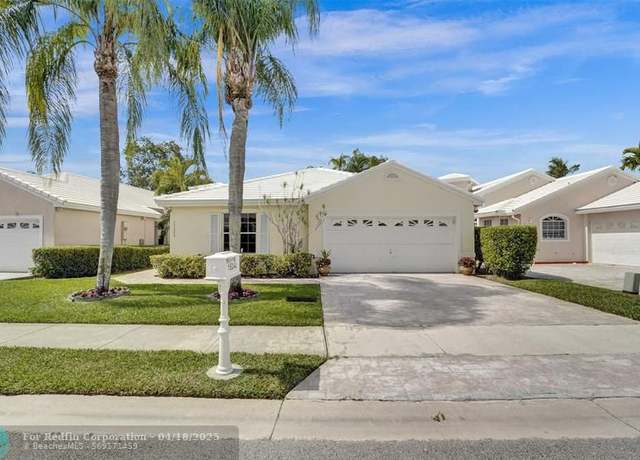 Property at 15240 Wilshire Way, Pembroke Pines, FL 33027, 3 beds, 2 baths