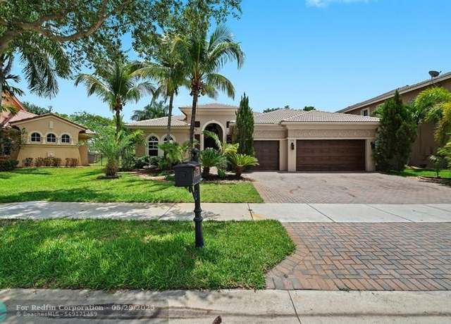 Property at 7636 NW 116th Ln, Parkland, FL 33076, 5 beds, 3 baths