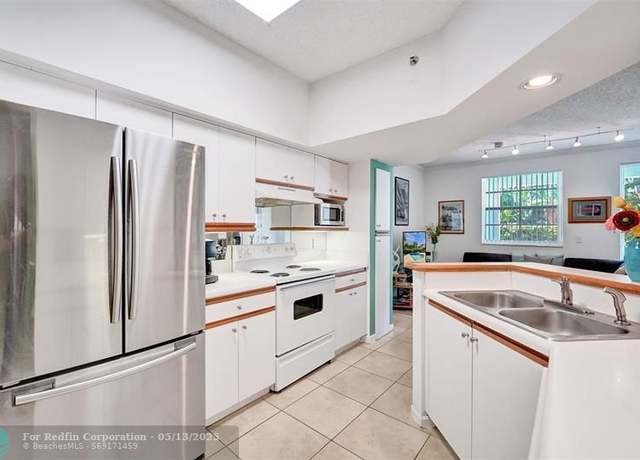 Property at 3105 NE 184th St #7106, North Miami Beach, FL 33160, 2 beds, 1.5 baths