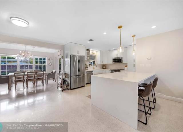 Property at 2104 N 14th Ter, Hollywood, FL 33020, 3 beds, 2 baths