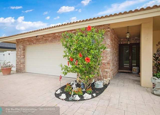 Property at 3031 NE 45th St, Lighthouse Point, FL 33064, 4 beds, 3 baths