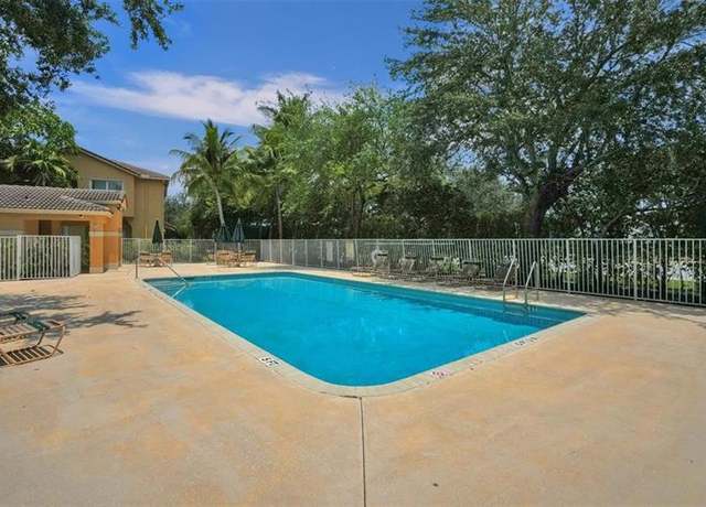 Property at 2938 Crestwood Ter #6106, Pompano Beach, FL 33063, 3 beds, 2 baths