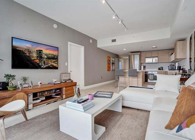Property at 16385 Biscayne Blvd #1518, North Miami Beach, FL 33160, 2 beds, 2 baths