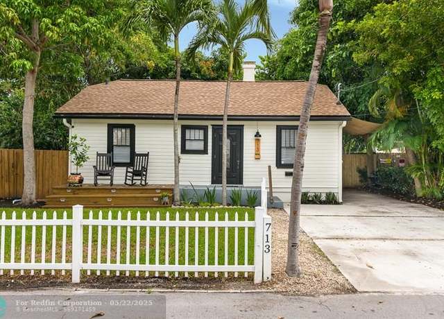 Property at 713 NE 17th Rd, Fort Lauderdale, FL 33304, 2 beds, 1 bath