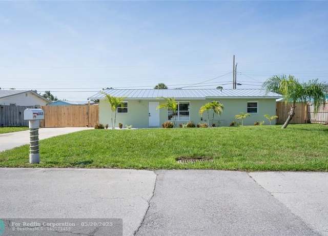 Property at 1415 NE Silver Maple Way, Jensen Beach, FL 34957, 3 beds, 2 baths