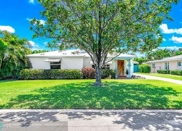 Property at 348 Alhambra Pl, West Palm Beach, FL 33405, 2 beds, 2 baths