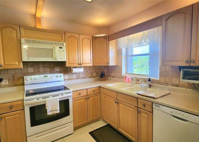 Property at 700 SE 6th Ave #302, Deerfield Beach, FL 33441, 2 beds, 2 baths