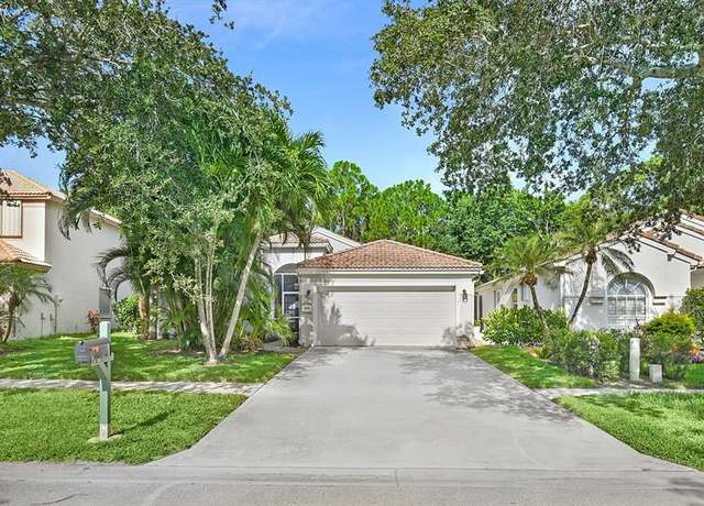 Property at 7151 SE Twin Oaks Cir, Stuart, FL 34997, 3 beds, 2 baths