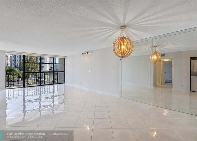 Property at 600 Parkview Dr #308, Hallandale, FL 33009, 2 beds, 2 baths