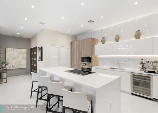 Property at 701 N Fort Lauderdale Beach Blvd #212, Fort Lauderdale, FL 33304, 2 beds, 2 baths