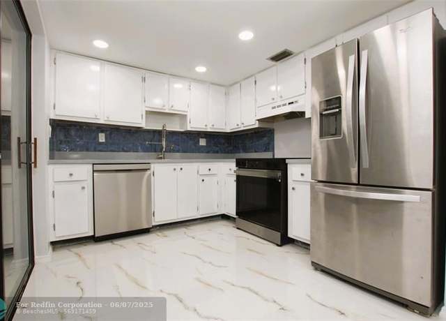 Property at 114 Capri C #114, Delray Beach, FL 33484, 2 beds, 2 baths