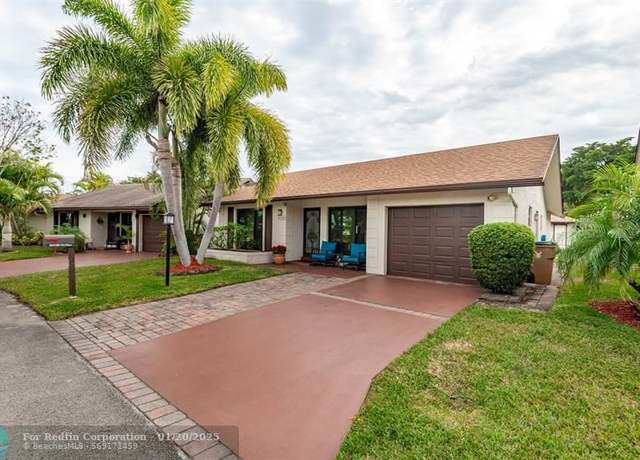 Property at 2310 SW 17th Pl, Deerfield Beach, FL 33442, 2 beds, 2 baths