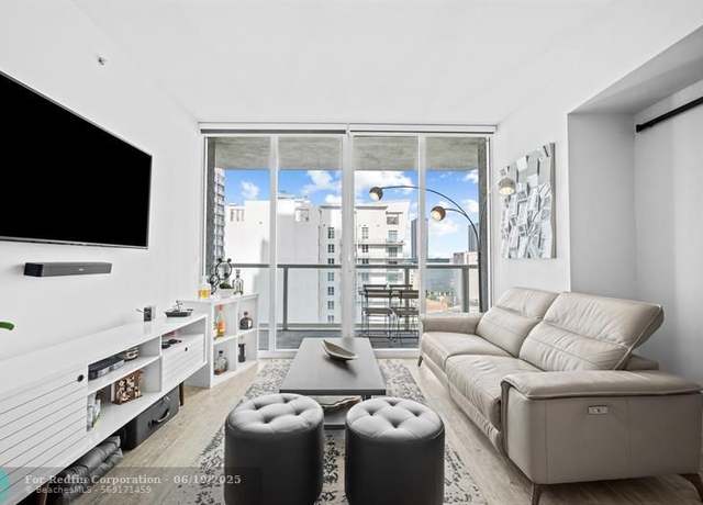 Property at 244 Biscayne Blvd #2210, Miami, FL 33132, 2 beds, 2 baths