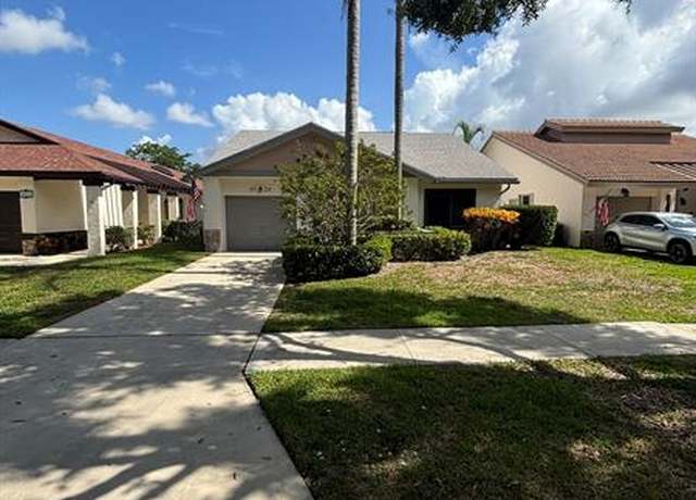Property at 4928 Boxwood Cir, Boynton Beach, FL 33436, 2 beds, 2 baths