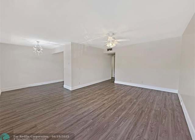 Property at 850 SW 133rd Ter Unit 206B, Pembroke Pines, FL 33027, 2 beds, 1.5 baths