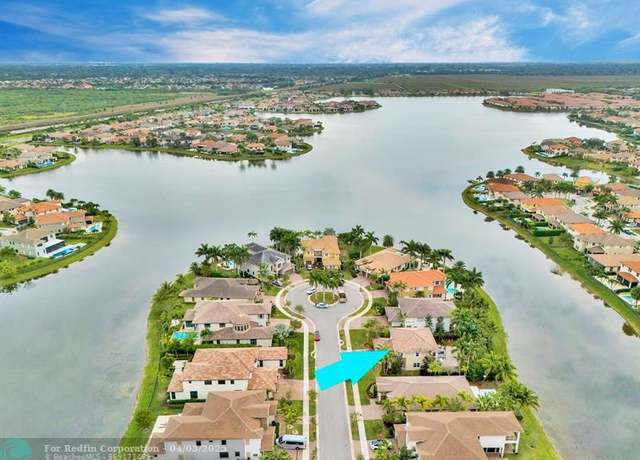 Property at 10250 Peninsula Pl, Parkland, FL 33076, 4 beds, 4 baths