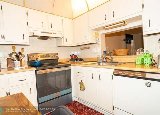 Property at 2860 Somerset Dr Unit 214K, Lauderdale Lakes, FL 33311, 2 beds, 2 baths