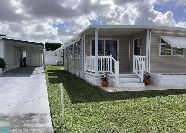 Property at 8550 SW 22nd St, Davie, FL 33324, 3 beds, 2.5 baths