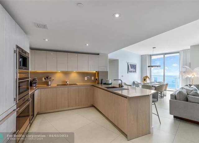 Property at 4111 S Ocean Dr Unit LPH3/5, Hollywood, FL 33019, 4 beds, 3.5 baths
