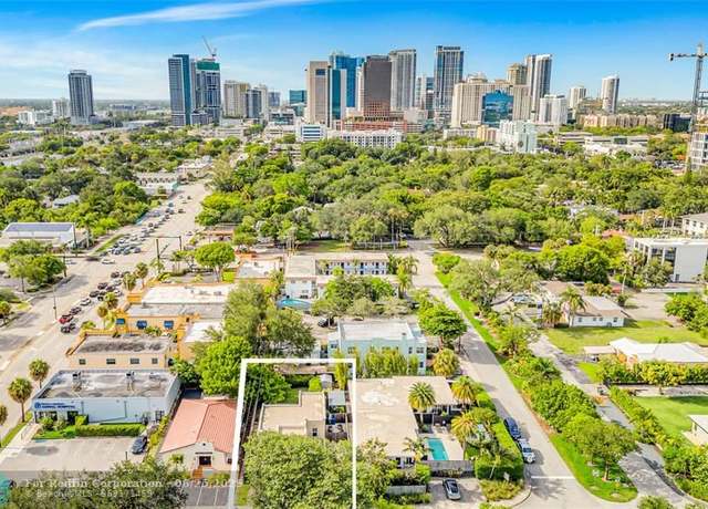 Property at 11 SE 13th St, Fort Lauderdale, FL 33316, 2 beds, 1 bath