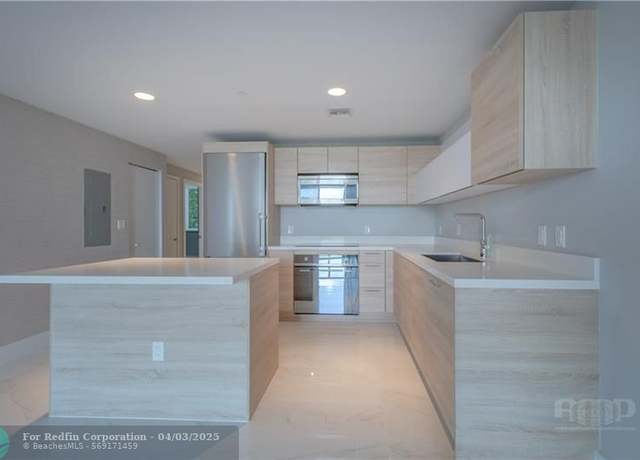 Property at 16385 Biscayne Blvd #406, North Miami Beach, FL 33160, 2 beds, 2 baths