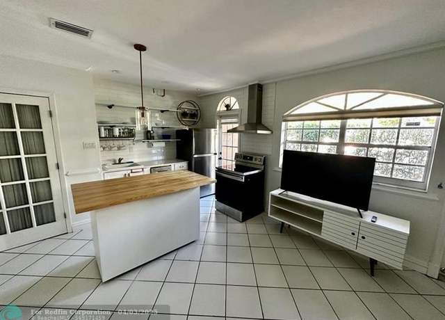 Property at 1575 West Ave #2, Miami Beach, FL 33139, 1 bed, 1 bath