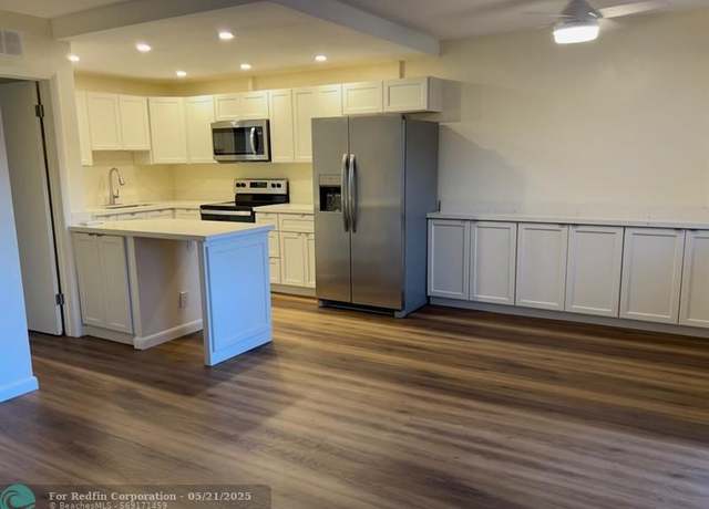 Property at 22 SE 3rd Ter #2, Dania, FL 33004, 1 bed, 1 bath