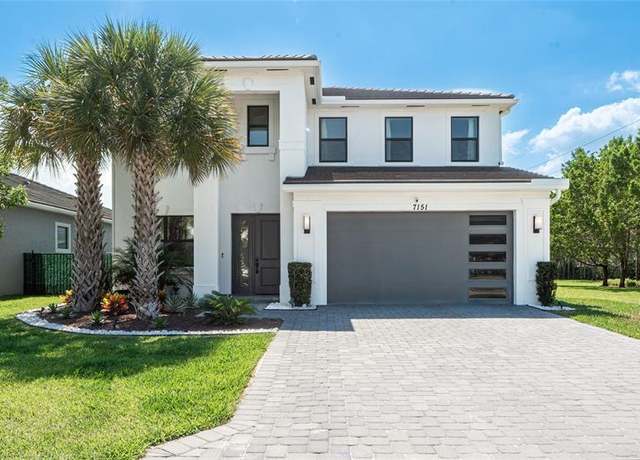 Property at 7151 Villamar Way, FL 33463, 5 beds, 4 baths