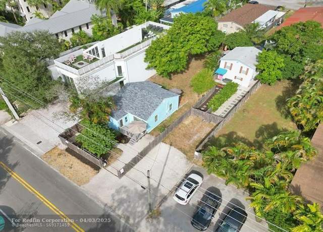 Property at 301 SW 9th St, Fort Lauderdale, FL 33315, 4 beds, 3 baths