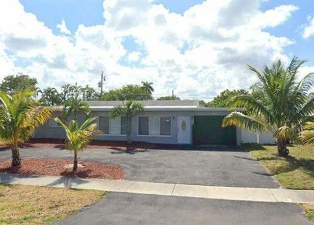 Property at 1115 SW 4th Ave, Pompano Beach, FL 33060, 5 beds, 2 baths