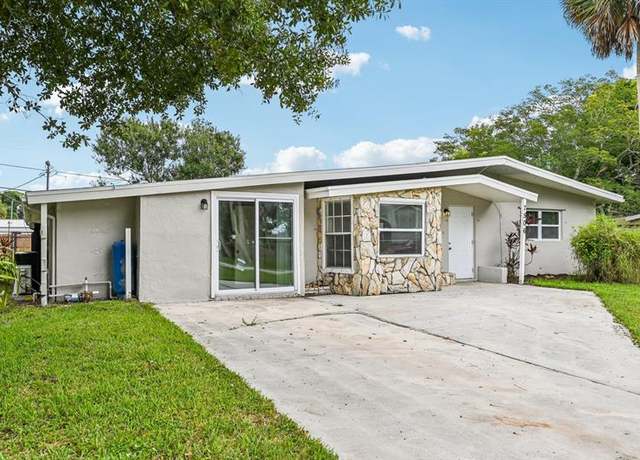 Property at 7506 Roberts Rd, Fort Pierce, FL 34951, 3 beds, 2 baths
