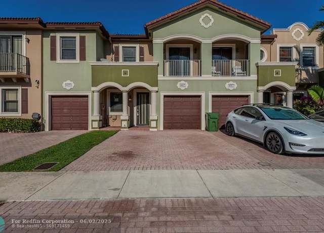 Property at 667 NE 35th Ave, Homestead, FL 33033, 4 beds, 3 baths