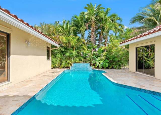 Property at 6581 NW 52nd St, Coral Springs, FL 33067, 4 beds, 2 baths