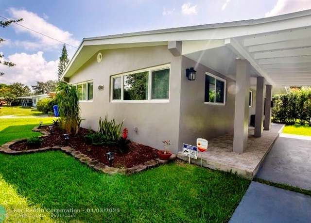 Property at 217 S 57th Ter, Hollywood, FL 33023, 3 beds, 2 baths