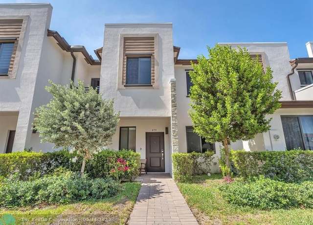 Property at 879 NE 211th St #879, Miami, FL 33179, 3 beds, 2.5 baths