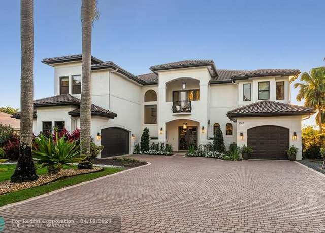Property at 3747 Saratoga Ln, Davie, FL 33328, 5 beds, 5.5 baths