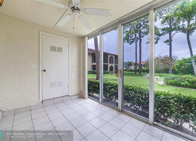 Property at 208 Pine Hov Cir Unit B-1, Green Acres, FL 33463, 2 beds, 2 baths