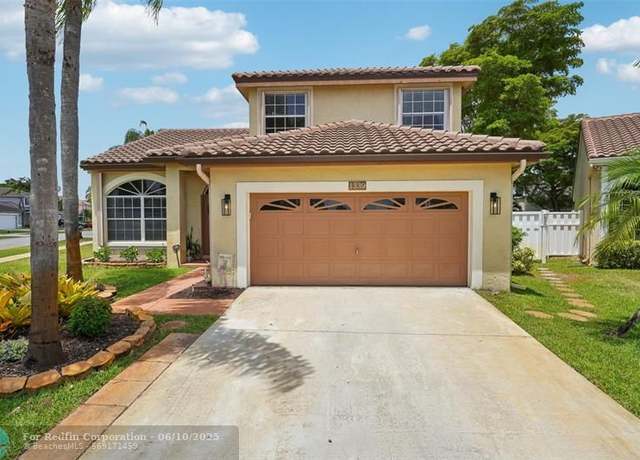 Property at 1339 SW 181st Ave, Pembroke Pines, FL 33029, 4 beds, 2.5 baths
