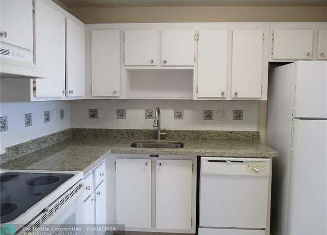 Property at 2761 Taft St #312, Hollywood, FL 33020, 1 bed, 1.5 baths