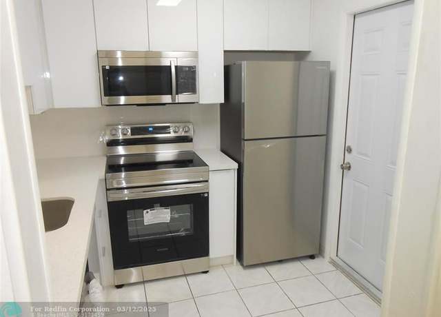 Property at 5001 W Oakland Park Blvd #203, Lauderdale Lakes, FL 33313, 2 beds, 2 baths