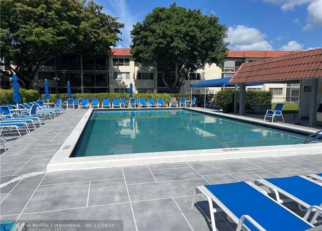 Property at 9410 N Hollybrook Lake Dr #310, Pembroke Pines, FL 33025, 2 beds, 2 baths